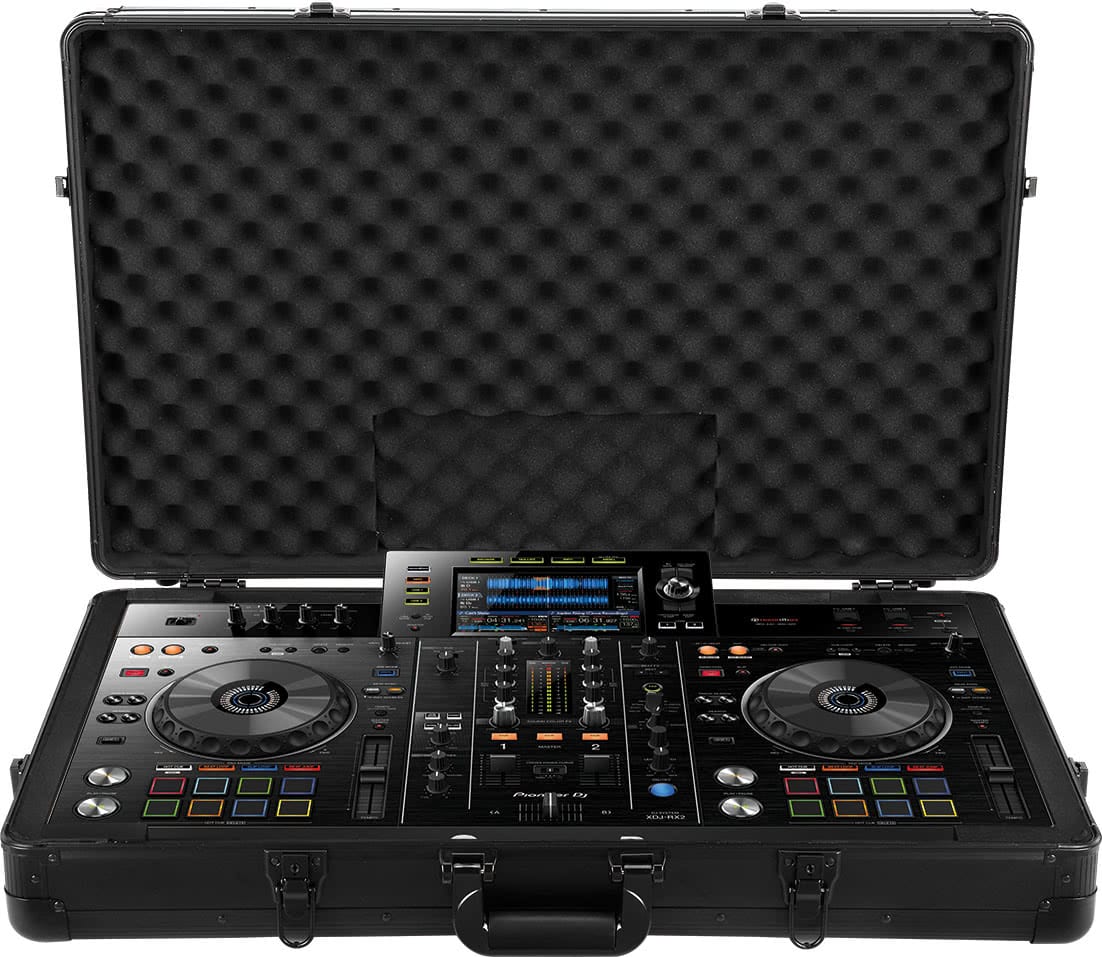 Zomo MFC-50 flightcase nyitva, belső védőpárnákkal és habszivacs fedéllel