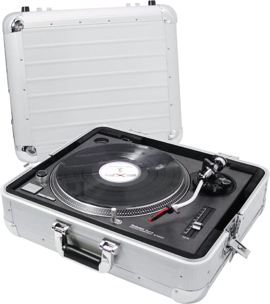 Zomo Flightcase SL-12 XT ezüst, Technics SL-1200 / SL-1210 lemezjátszóhoz, elölnézet