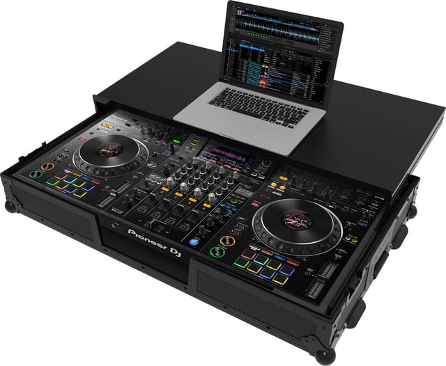 Zomo P-XDJ-XZ NSE Plus fekete Flightcase zárt állapotban, pillangózárakkal