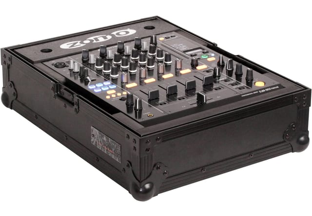 Zomo Flightcase PM-900 NSE fekete keverő flightcase zárt állapotban