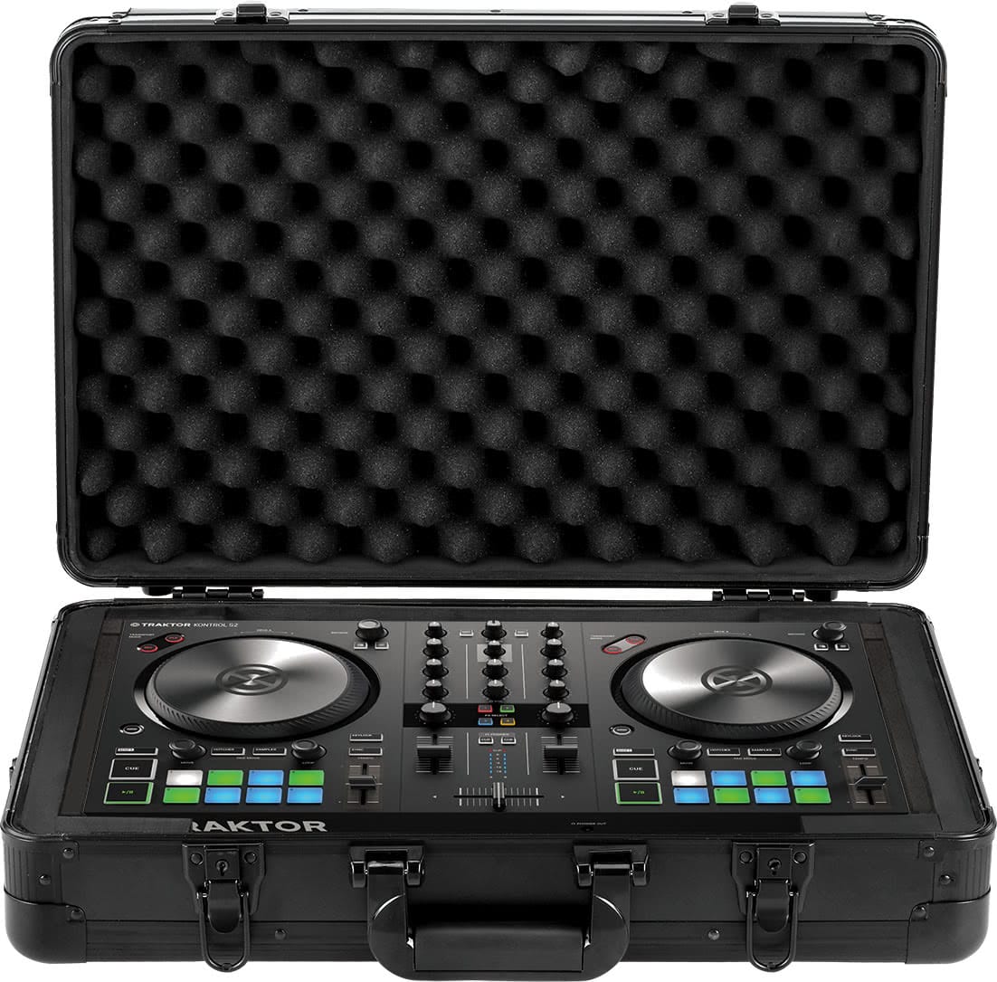 Zomo MFC-20 flightcase nyitva, belső párnázással