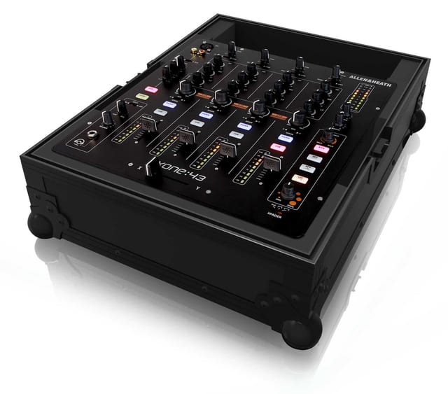 Zomo Xone43 NSE fekete Flightcase alumínium élekkel és pillangózárakkal