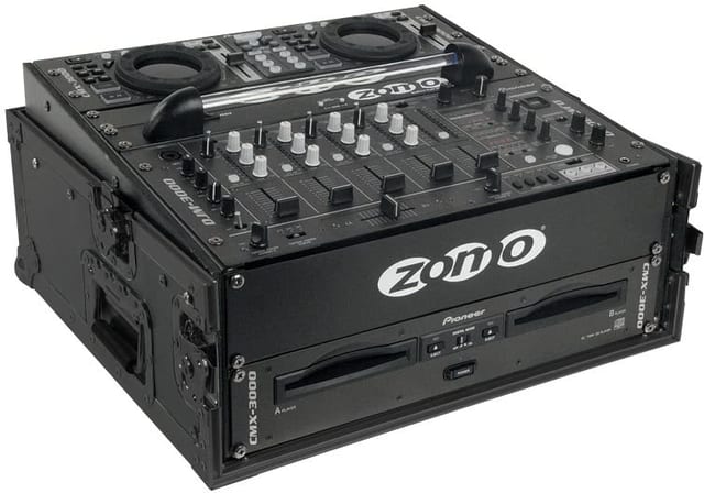 Zomo Flightcase Rack 102 NSE dőlt kialakítású 19"-os rack-case