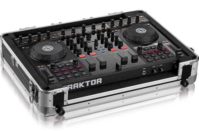 Zomo MFC-S4 fekete kontroller-flightcase elölnézetből
