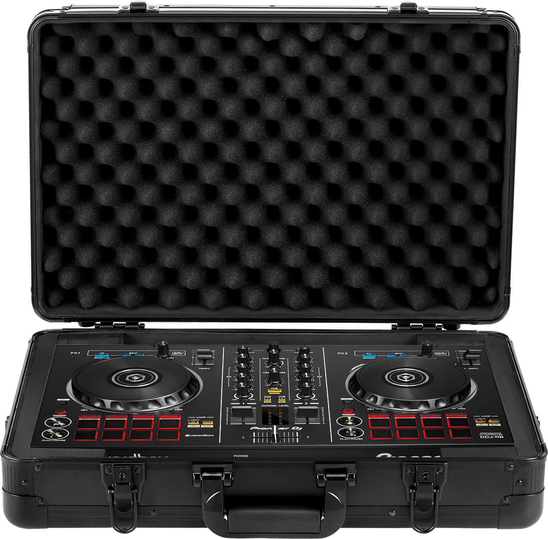 Zomo MFC-20 flightcase DJ kontrollerrel a belsejében