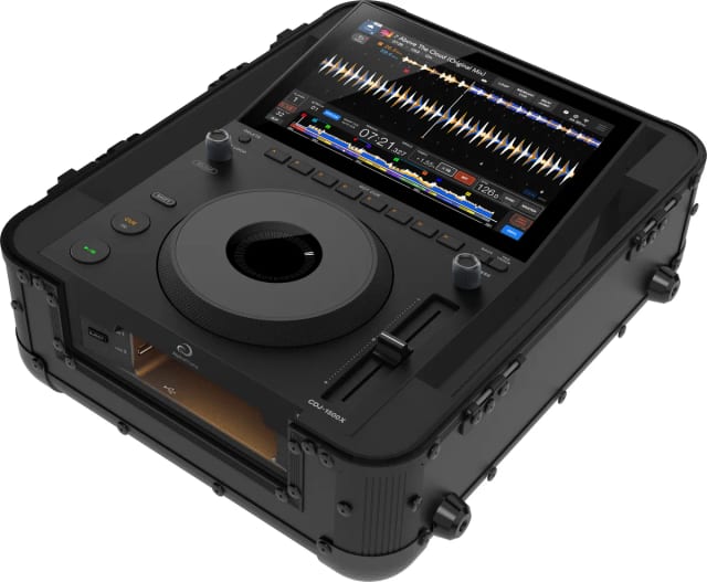 Zomo MFC-1500X fekete flightcase zárt állapotban, elölnézet