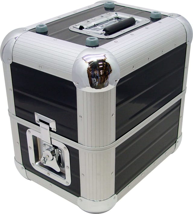 Fekete Zomo Recordcase MP-80 XT lemez-flightcase elölnézetből