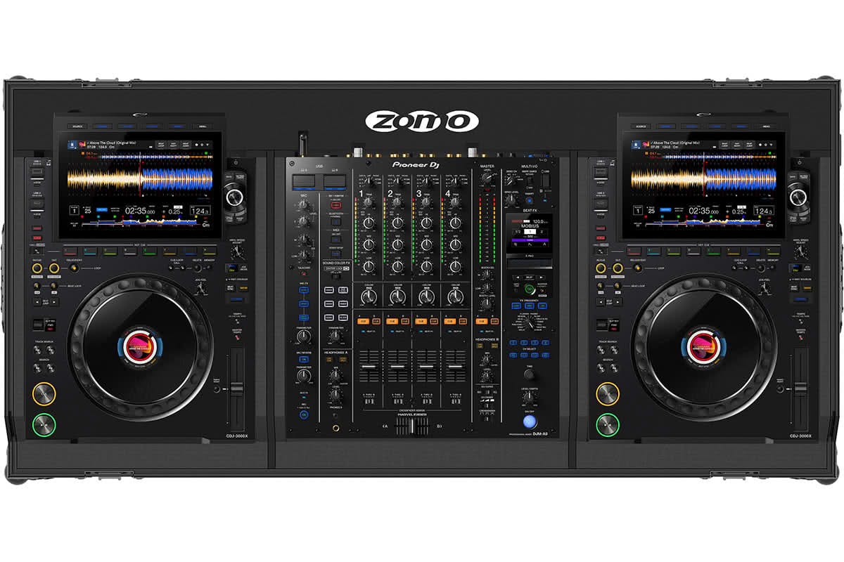 Zomo Set-30A9X NSE Flightcase nyitva, belső párnázással